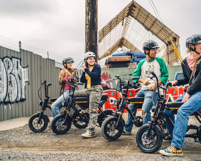Назад в прошлое, но с мотором: представлен электровелосипед Schwinn Hurricane