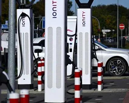 BMW считает, что запрет на автомобили с ДВС в Европе к 2035 году приведет к серьезным последствиям для автопрома